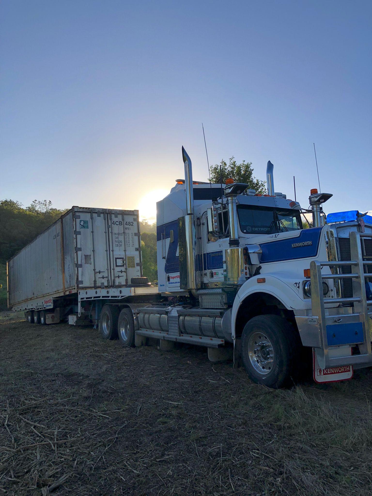 Container transport Brisbane — refrigerated reefer —