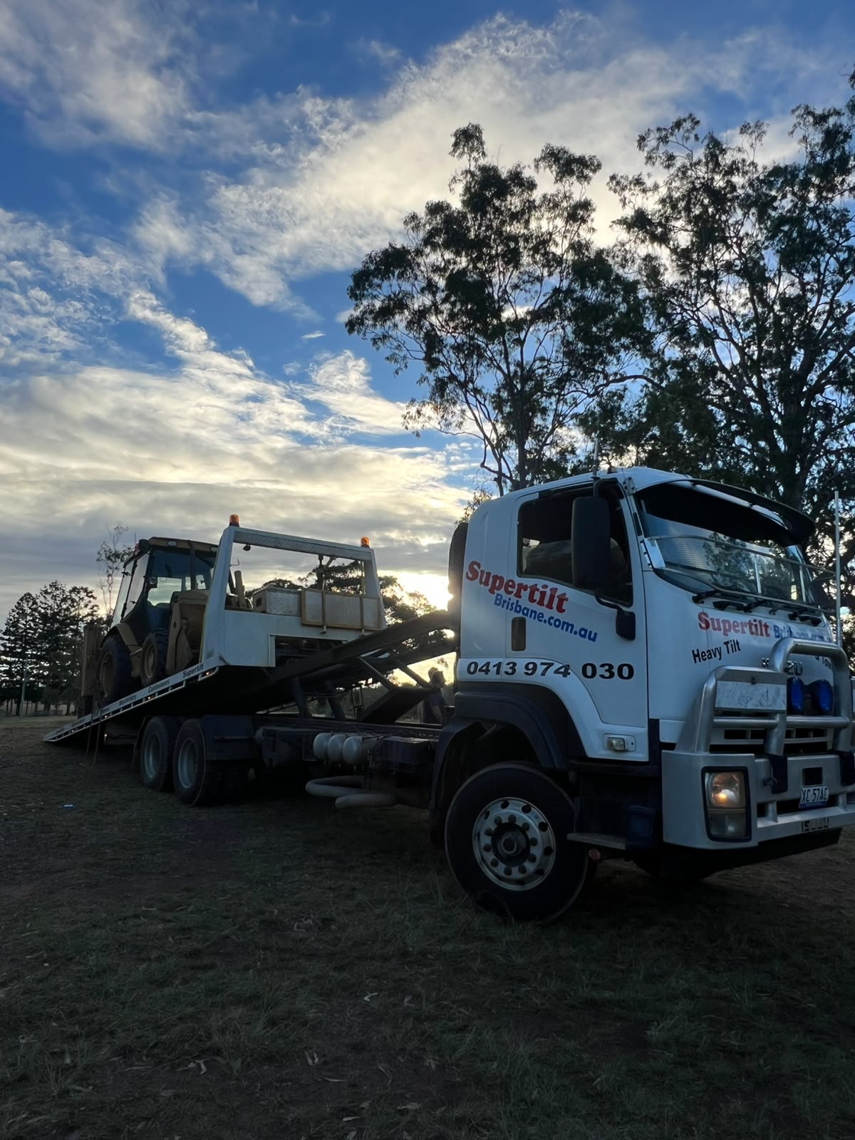 Supertilt Brisbane tilt tray truck on the road