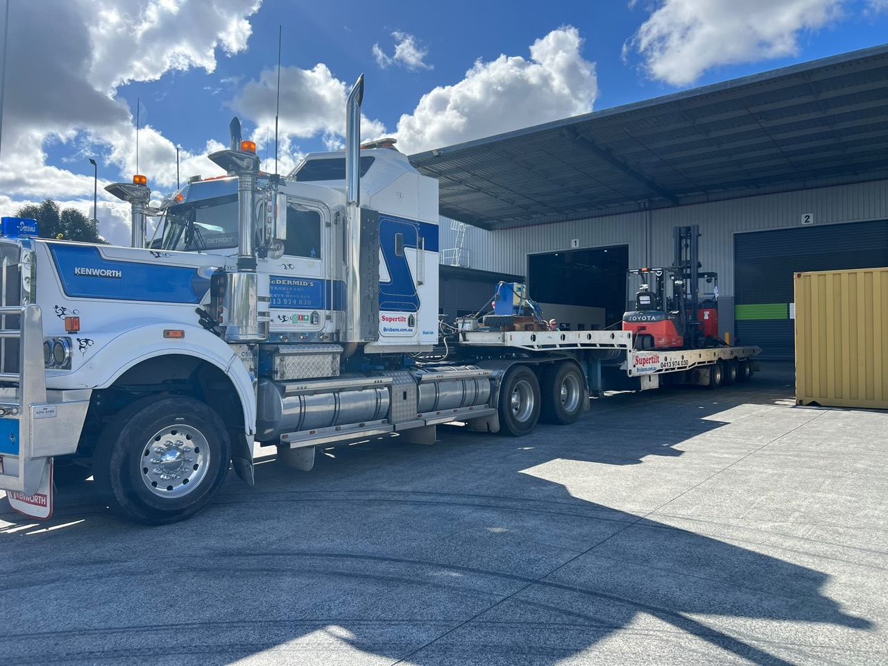 Forklift Hire & Transport in Brisbane — Supertilt Brisbane